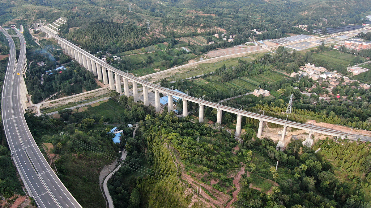 浩吉鐵路橫澗河特大橋