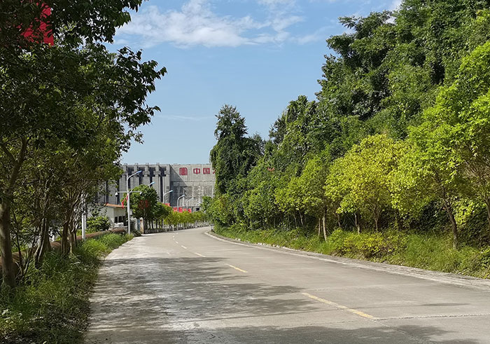 8進(jìn)廠公路.jpg