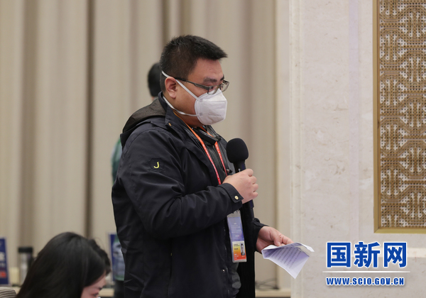 2中宏網(wǎng)記者提問_large.jpg
